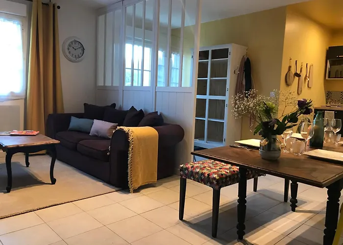 En Plein Coeur De En Bessin - Cote Semesterbostad Port-en-Bessin-Huppain